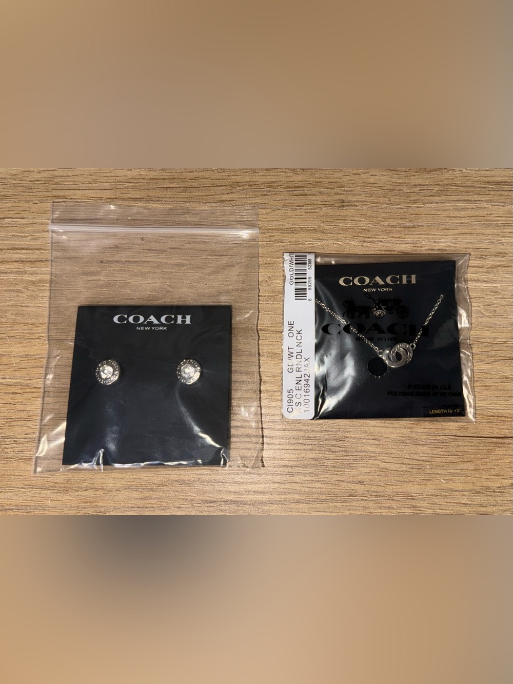 NEW COACH HALO/OPEN CIRCLE Necklace & Earring Set.